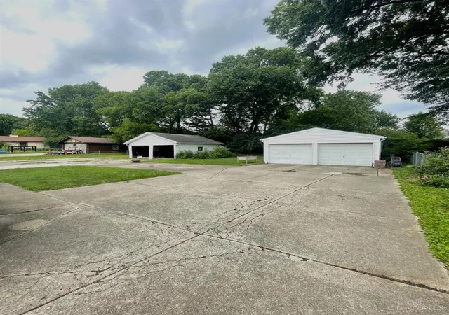 3rd image of 3520 St Martins Pl, Cincinnati, OH 45211 | MLS# 1883730