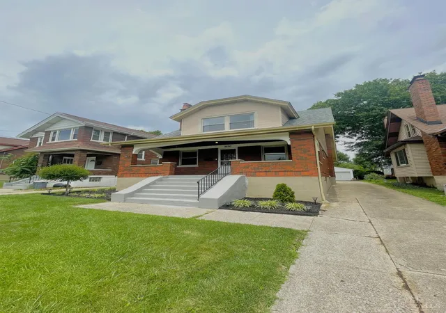 4th image of 3520 St Martins Pl, Cincinnati, OH 45211 | MLS# 1883730