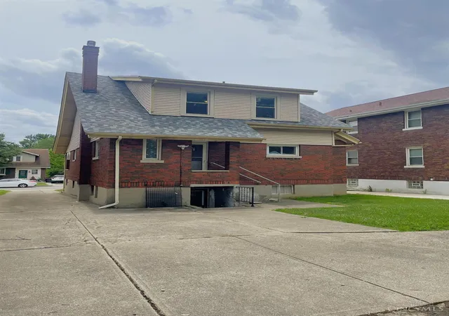 5th image of 3520 St Martins Pl, Cincinnati, OH 45211 | MLS# 1883730