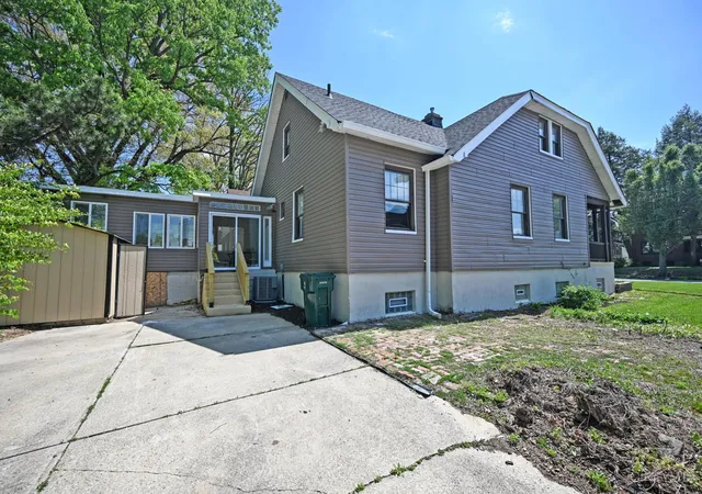 Homes for sale in Cincinnati, OH | 1602 Rose Pl, Cincinnati, OH 45237 | MLS# 1883737