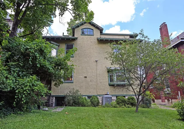 Homes for sale in Cincinnati, OH | 365 Terrace Ave, Cincinnati, OH 45220 | MLS# 1883385