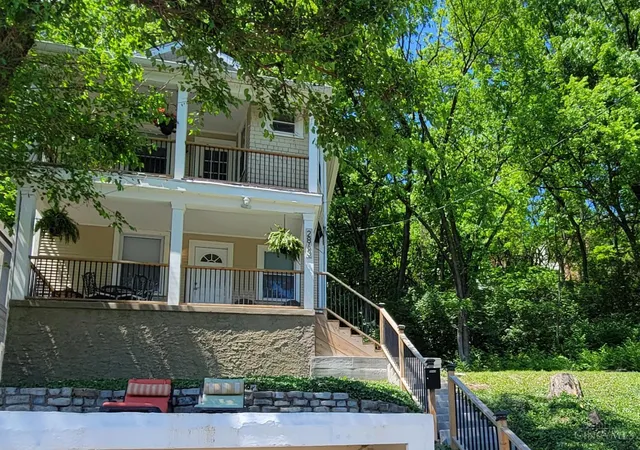 Homes for sale in Cincinnati, OH | 2863 Marshall Ave, Cincinnati, OH 45225 | MLS# 1883743