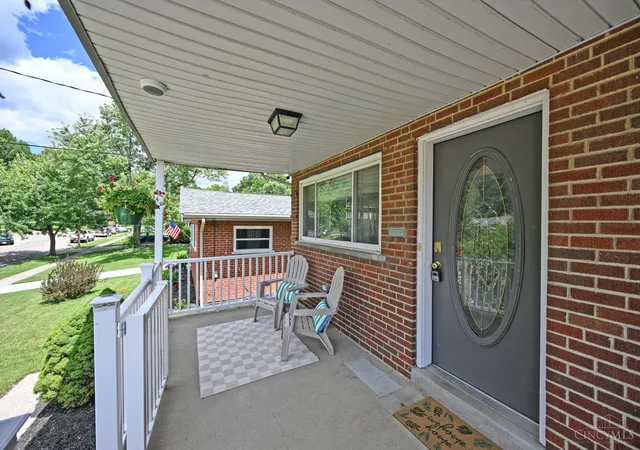 Homes for sale in Delhi Twp, OH | 5129 Ballantrae Ct, Delhi Twp, OH 45238 | MLS# 1883693