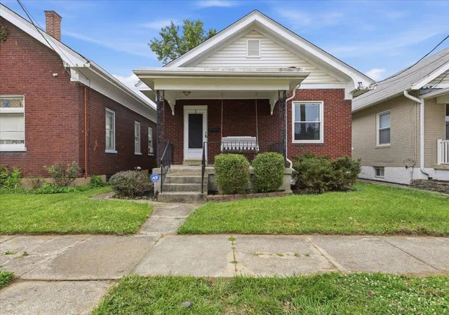 Homes for sale in Reading, OH | 231 Walnut St, Reading, OH 45215 | MLS# 1883642