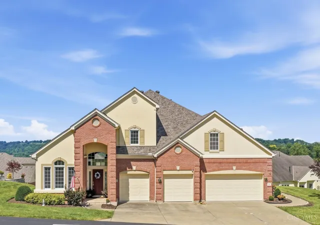 Homes for sale in North Bend, OH | 9 Edinburgh Pl, North Bend, OH 45052 | MLS# 1873500