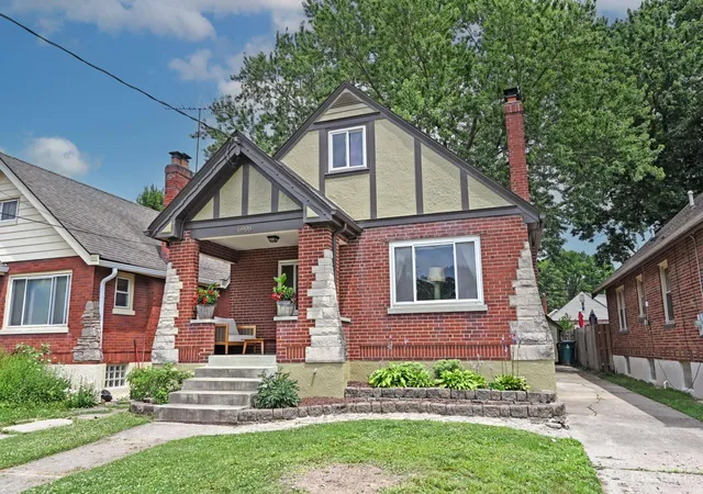 Homes for sale in Cincinnati, OH | 6908 Palmetto St, Cincinnati, OH 45227 | MLS# 1883759