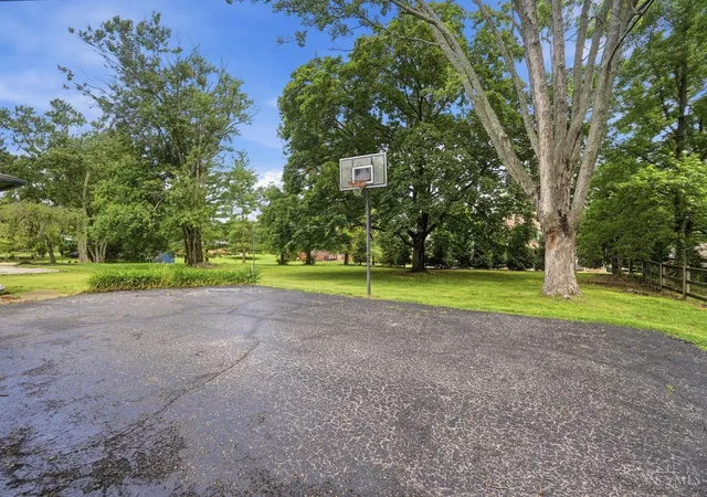 61st image of 8150 Hopewell Rd, Montgomery, OH 45242 | MLS# 1883798