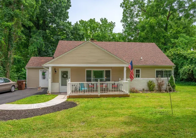 Homes for sale in Woodlawn, OH | 10116 Ronnie Rd, Woodlawn, OH 45215 | MLS# 1883582