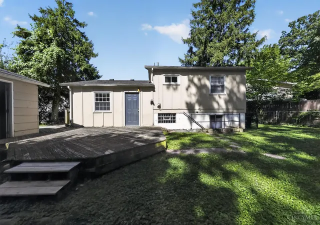 Photo 3 of Sale Pending at 3252 Coleen Dr, Cincinnati, OH 45251 | MLS# 1881987 | Listing updated on 2026-10-26