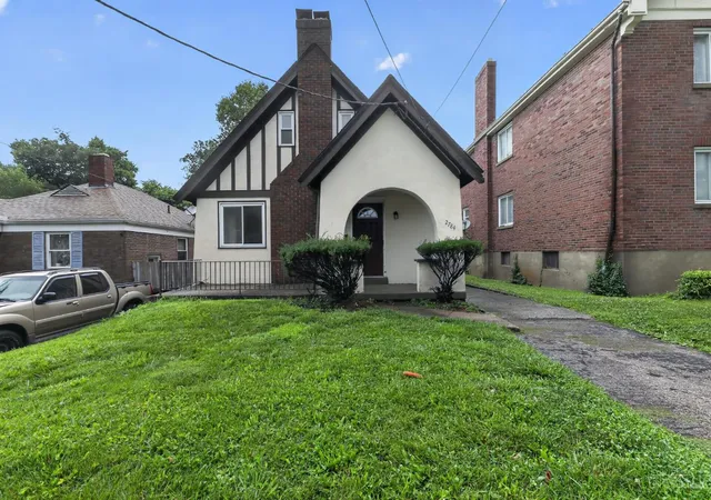 Homes for sale in Cincinnati, OH | 2784 Losantiville Ave, Cincinnati, OH 45213 | MLS# 1880346
