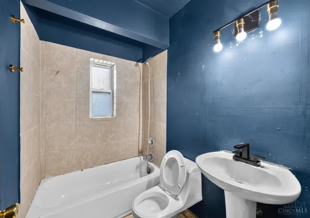 14th image of 1499 Clovernoll Dr, Cincinnati, OH 45231 | MLS# 1882451