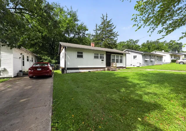 Homes for sale in Cincinnati, OH | 1739 Monterey Ct, Cincinnati, OH 45223 | MLS# 1882748