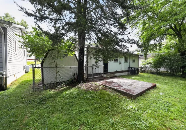 Homes for sale in Cincinnati, OH | 1739 Monterey Ct, Cincinnati, OH 45223 | MLS# 1882748