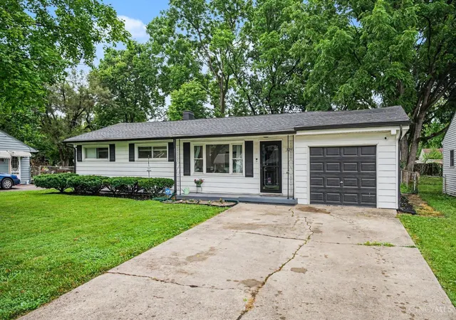 3rd image of 3219 August Ave, Middletown, OH 45044 | MLS# 1882447