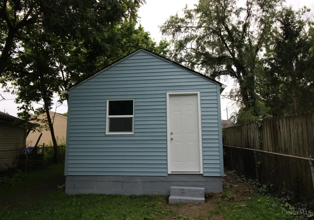 Homes for sale in Hamilton, OH | 1355 Ross Ave, Hamilton, OH 45013 | MLS# 1883417