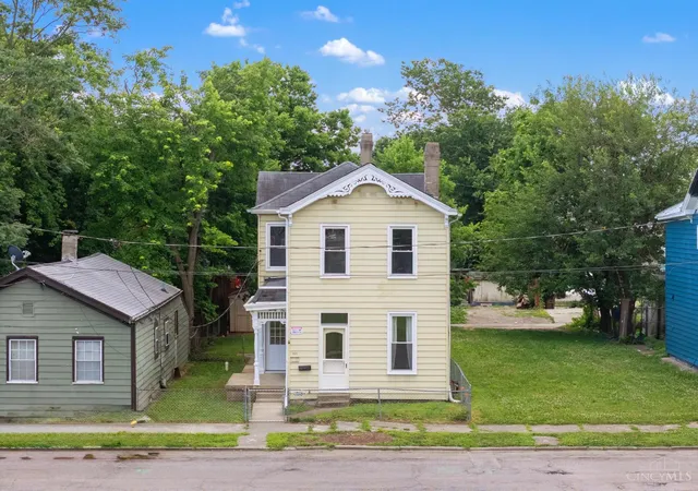 Homes for sale in Hamilton, OH | 321 Washington St, Hamilton, OH 45011 | MLS# 1883615