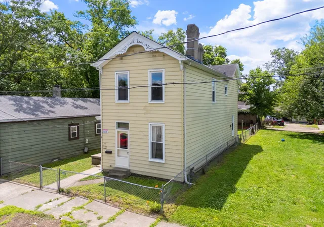 Homes for sale in Hamilton, OH | 321 Washington St, Hamilton, OH 45011 | MLS# 1883615