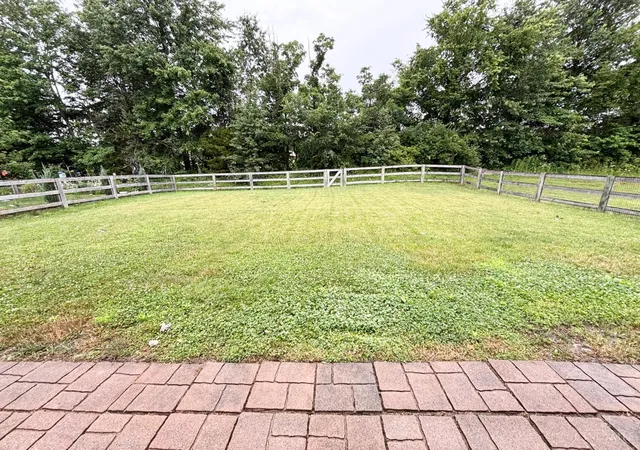 Homes for sale in Batavia Twp, OH | 1394 Apple Farm Dr, Batavia Twp, OH 45102 | MLS# 1883656