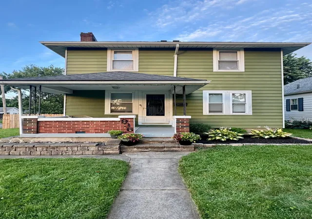 Homes for sale in Hamilton, OH | 936 Ridgelawn Ave, Hamilton, OH 45013 | MLS# 1883120