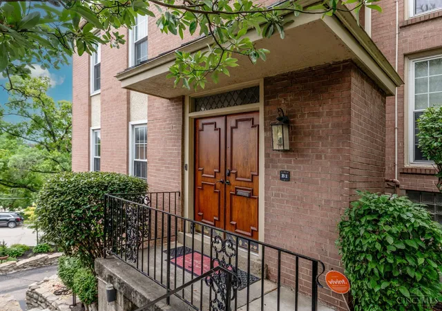 Homes for sale in Cincinnati, OH | 854 Rue De La Paix #B1, Cincinnati, OH 45220 | MLS# 1883765