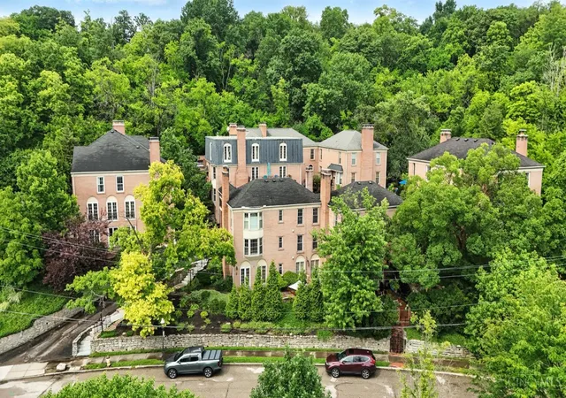 Homes for sale in Cincinnati, OH | 854 Rue De La Paix #B1, Cincinnati, OH 45220 | MLS# 1883765