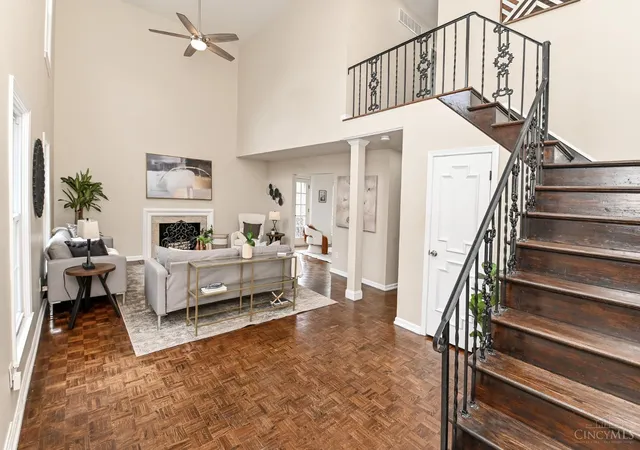 Homes for sale in Cincinnati, OH | 854 Rue De La Paix #B1, Cincinnati, OH 45220 | MLS# 1883765