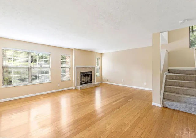 Homes for sale in Montgomery, OH | 10555 Montgomery Rd #77, Montgomery, OH 45242 | MLS# 1883913