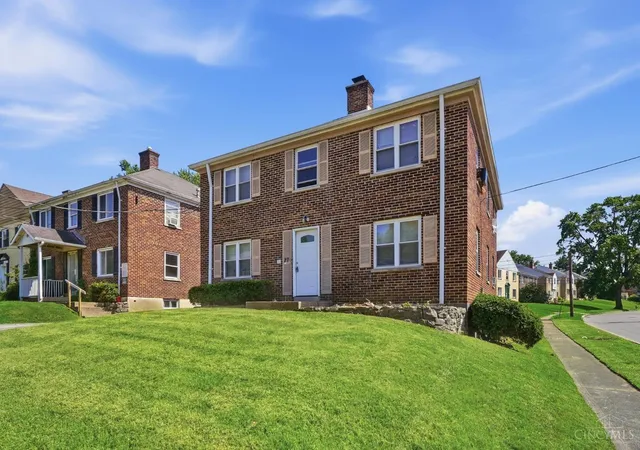 Homes for sale in Reading, OH | 27 Gahl Ter, Reading, OH 45215