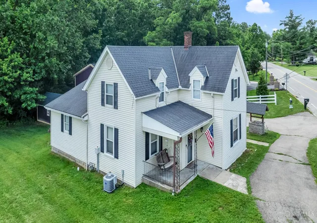 Homes for sale in Symmes Twp, OH | 9206 E Kemper Rd, Symmes Twp, OH 45140 | MLS# 1883915