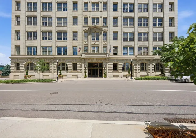 2nd image of 400 Pike St #612, Cincinnati, OH 45202 | MLS# 1883718
