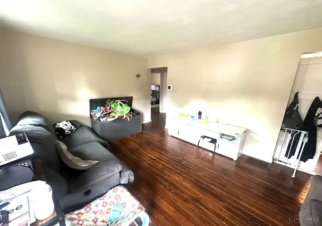 Photo 2 of Single family home for sale at 5578 Clearview Ave, Cincinnati, OH 45248 | MLS# 1883914 | Listing updated on 2026-07-23