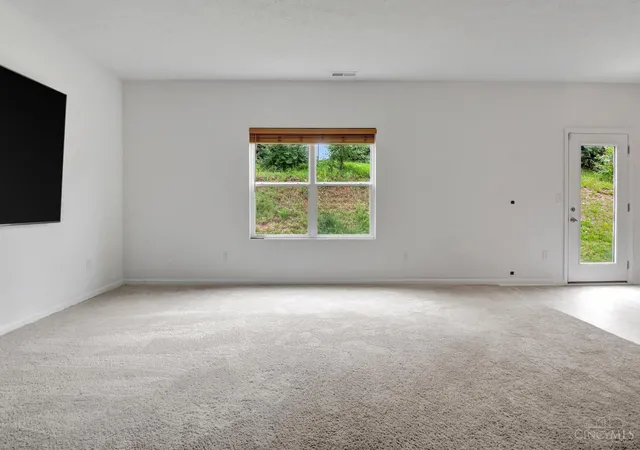 4th image of 108 Mound Builder Pl, Franklin, OH 45005 | MLS# 1882188
