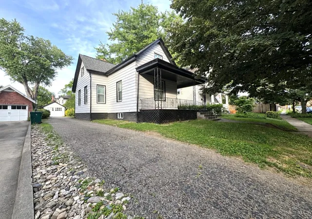 Homes for sale in Cincinnati, OH | 2728 Silverleaf Ave, Cincinnati, OH 45212 | MLS# 1883942
