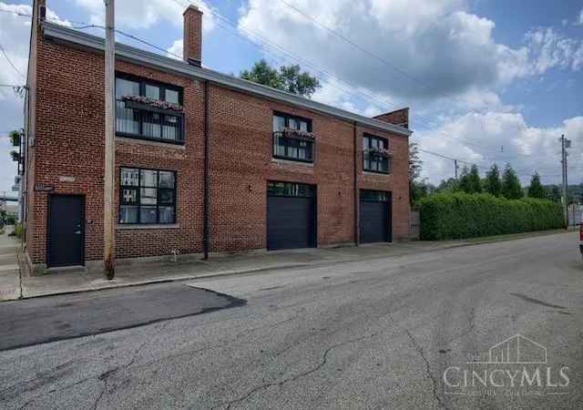 Homes for sale in Cincinnati, OH | 1659 Cooper St, Cincinnati, OH 45223 | MLS# 1883687