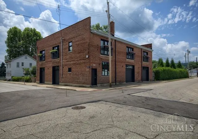 Homes for sale in Cincinnati, OH | 1659 Cooper St, Cincinnati, OH 45223 | MLS# 1883687