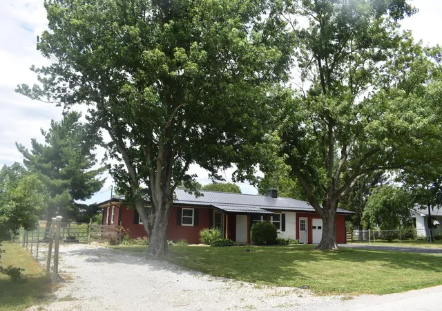 Homes for sale in Greenfield, OH | 1818 York Rd, Greenfield, OH 45123 | MLS# 1883710