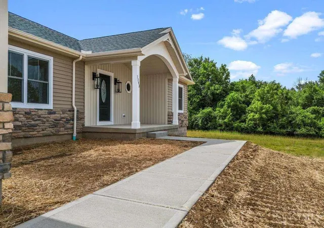 3rd image of 1243 Hunter'S Glen Dr, Adams Twp, OH 45177 | MLS# 1883909