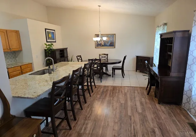 Photo 3 of Single family home for sale at 2924 Parkwalk Dr, Cincinnati, OH 45239 | MLS# 1883958 | Listing updated on 2026-10-01