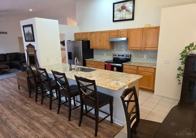 Photo 4 of Single family home for sale at 2924 Parkwalk Dr, Cincinnati, OH 45239 | MLS# 1883958 | Listing updated on 2026-10-01