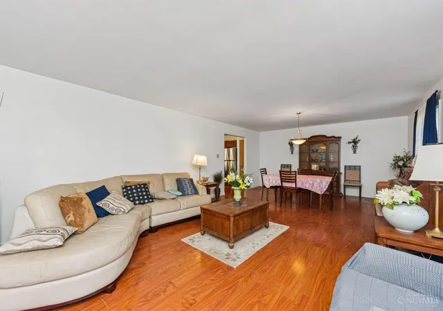 Homes for sale in Springfield Twp., OH | 10228 Springbeauty Ln, Springfield Twp., OH 45231 | MLS# 1884001