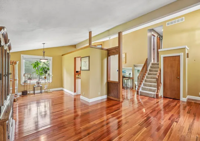 Homes for sale in Batavia Twp, OH | 1817 Bell Tower Cir, Batavia Twp, OH 45103 | MLS# 1884007
