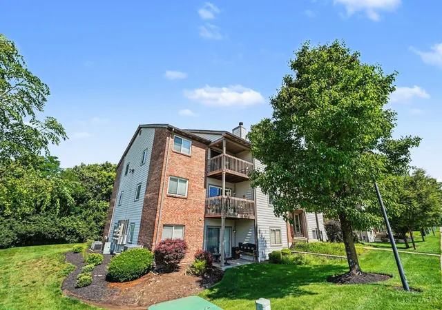 Homes for sale in West Chester, OH | 8909 Eagleview Dr #12, West Chester, OH 45069 | MLS# 1884023