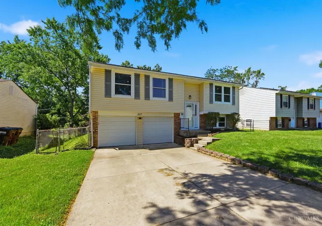 Homes for sale in Forest Park, OH | 487 Brunswick Dr, Forest Park, OH 45240 | MLS# 1884038