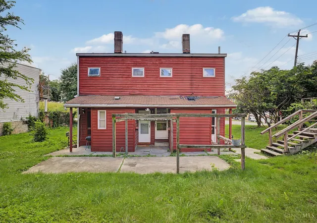 Homes for sale in Cincinnati, OH | 1246 Quebec Rd, Cincinnati, OH 45205 | MLS# 1883807
