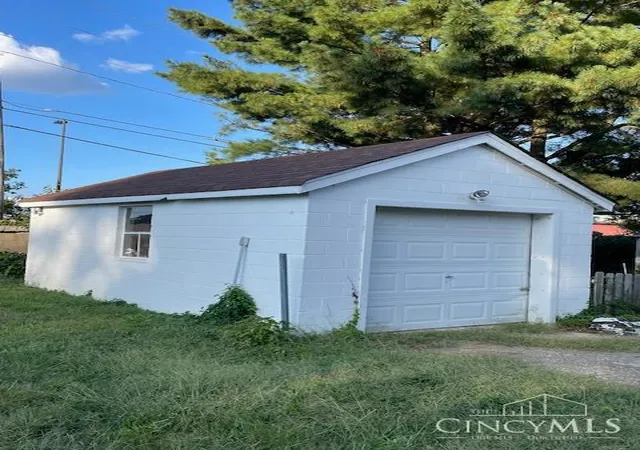 Homes for sale in Cincinnati, OH | 3562 Werk Rd, Cincinnati, OH 45248 | MLS# 1884076