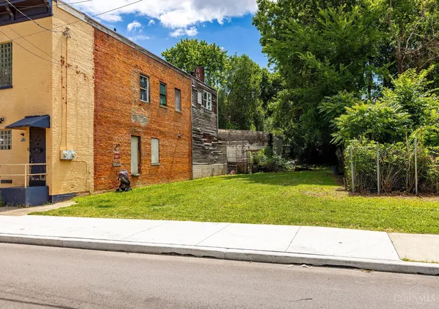 Homes for sale in Cincinnati, OH | 4110 Gordon St, Cincinnati, OH 45223 | MLS# 1884026