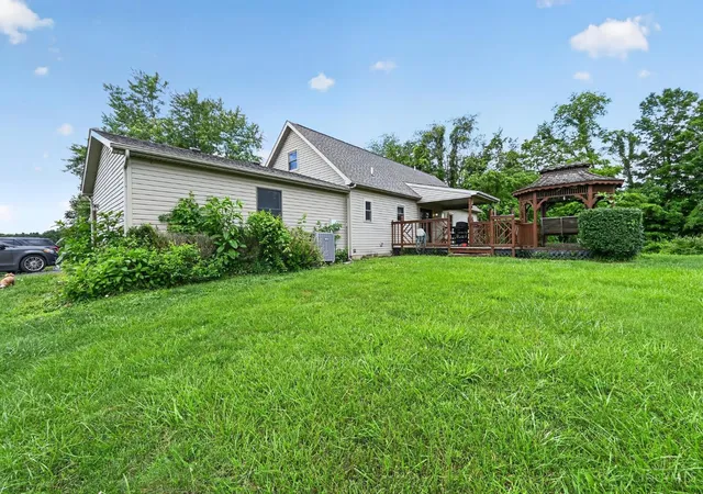 3rd image of 6400 Dunlap Rd, Hillsboro, OH 45133 | MLS# 1884093