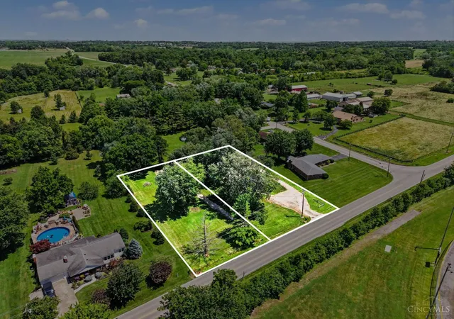 Homes for sale in Turtle Creek Twp, OH | 3730 Greentree Rd, Turtle Creek Twp, OH 45036 | MLS# 1883570