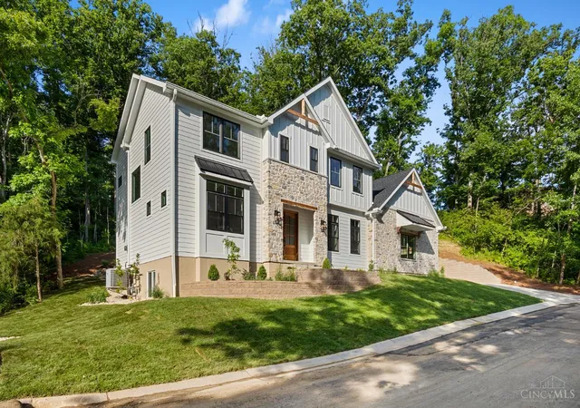 2nd image of 9004 Old Creek Trail, Montgomery, OH 45249 | MLS# 1884097