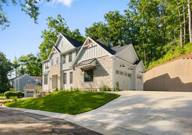 3rd image of 9004 Old Creek Trail, Montgomery, OH 45249 | MLS# 1884097